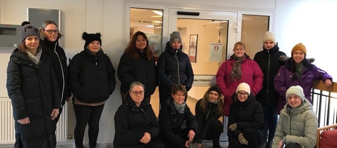 Gruppbild på barnskötarubildningen
